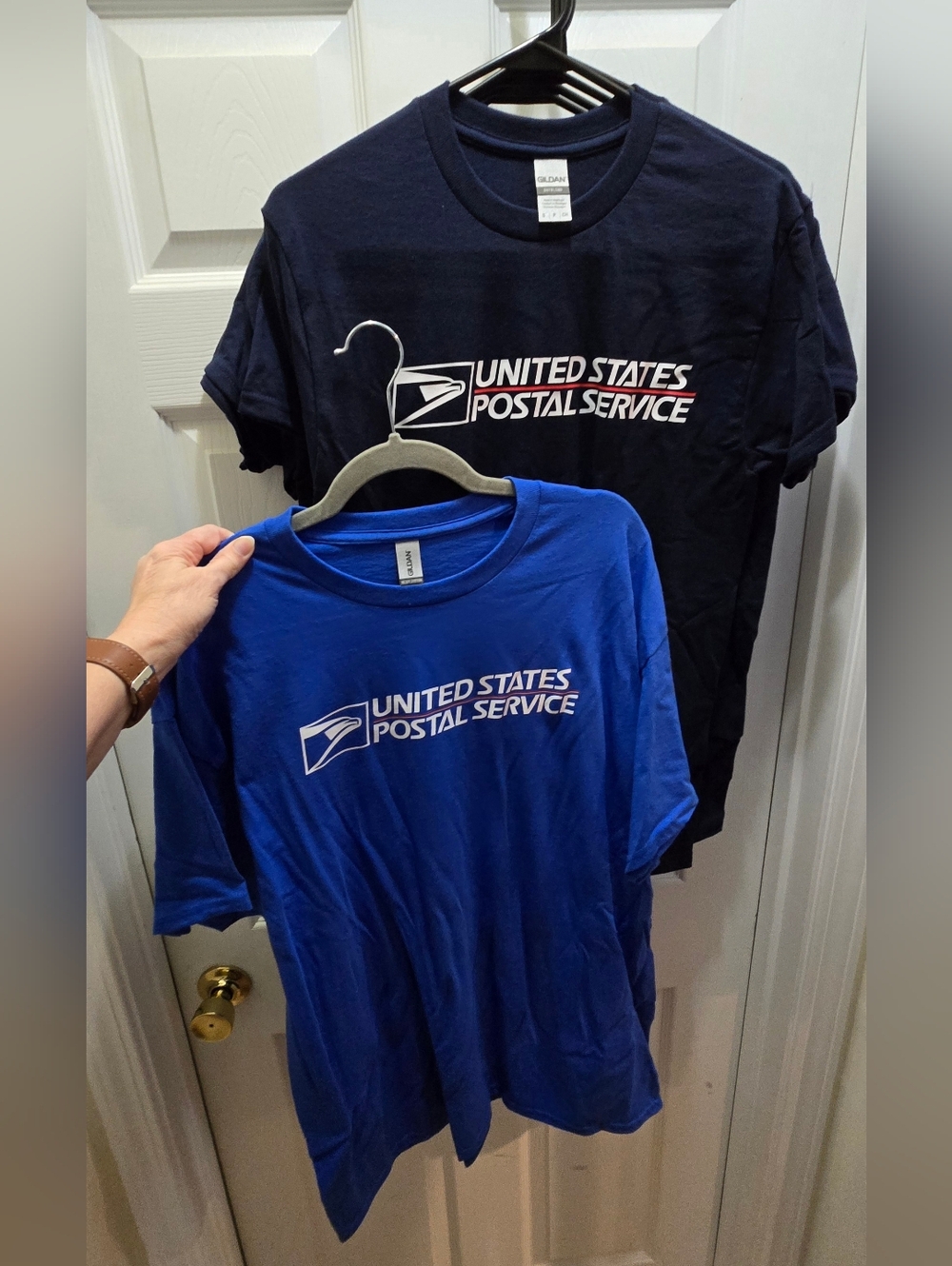 Logo Crew Neck T-Shirt, 2 Colors, 2 Sizes Available, Price Is For 1 Shirt